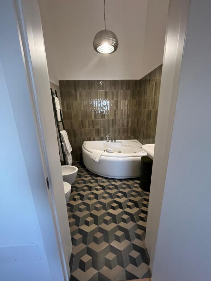 Palazzo Lamantea Boutique Rooms Bisceglie Exterior foto